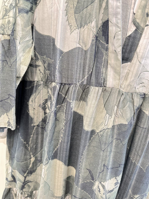 Lataa kuva 1. Misty – pitkä boho-puuvillamekko