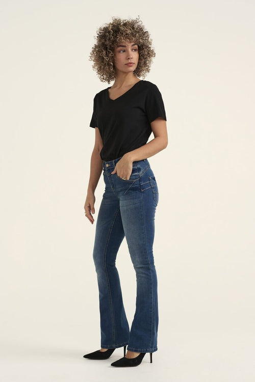 Lataa kuva 1. Amalie bootcut farkut, medium blue denim