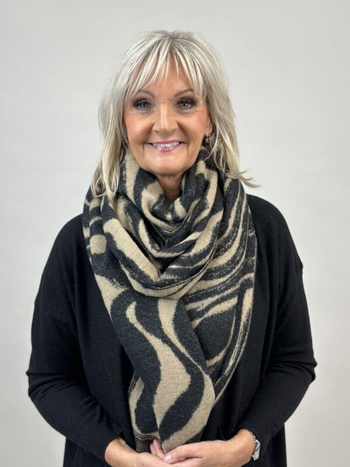 Lataa kuva 1. Scarf huivi