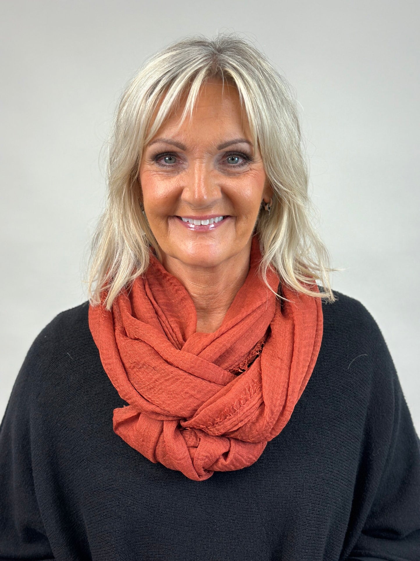 Viskoosi huivi, useita värejä