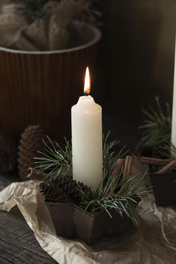 Ib Laursen Tähti-kynttiläalusta