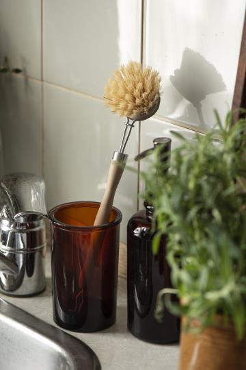 Lataa kuva 1. Ib Laursen Tiskiharja