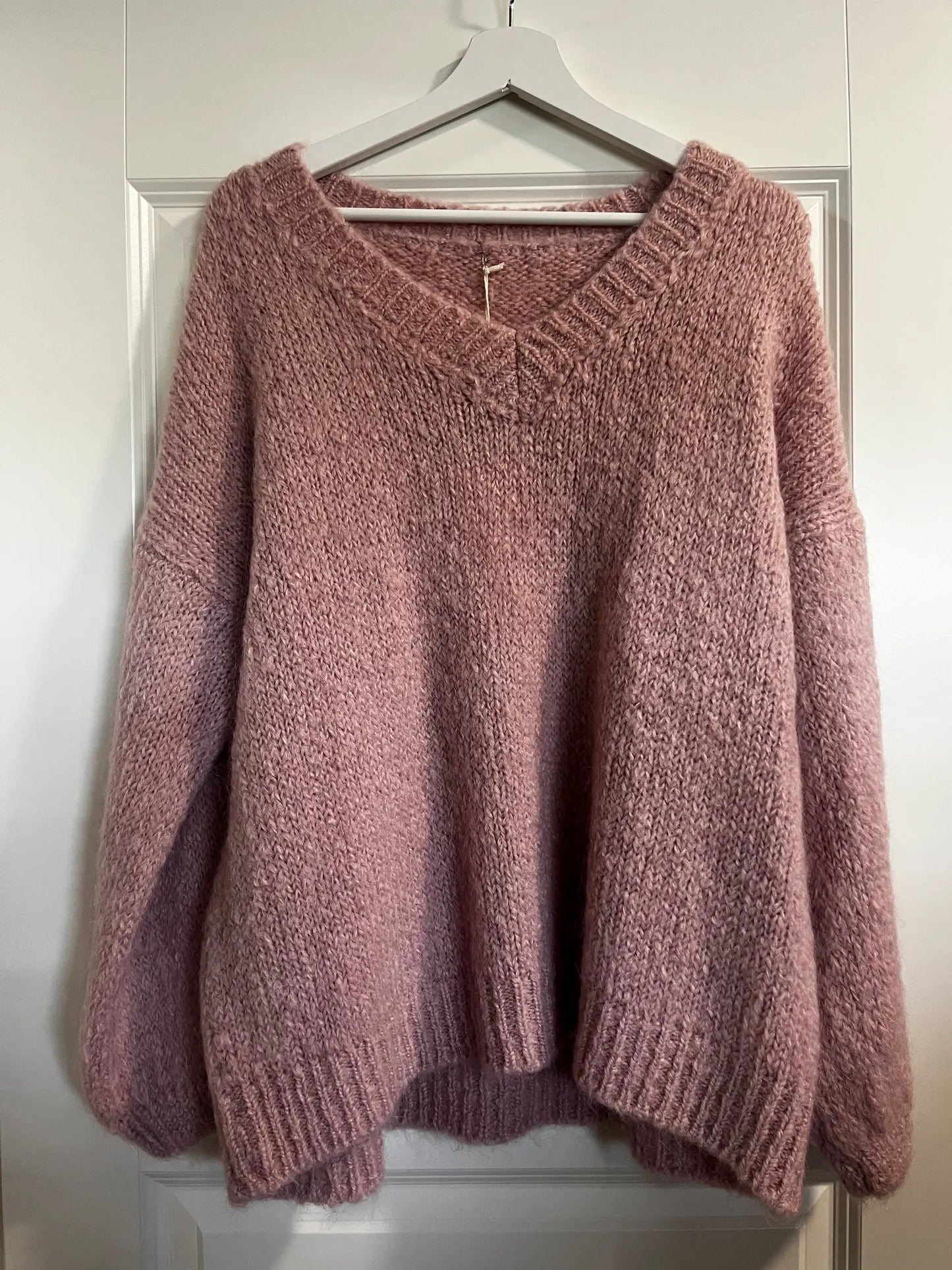 Mohair V-kauluksinen neule